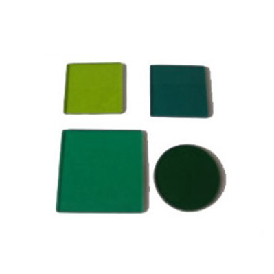 选择吸收型玻璃厚度与光学性能关联